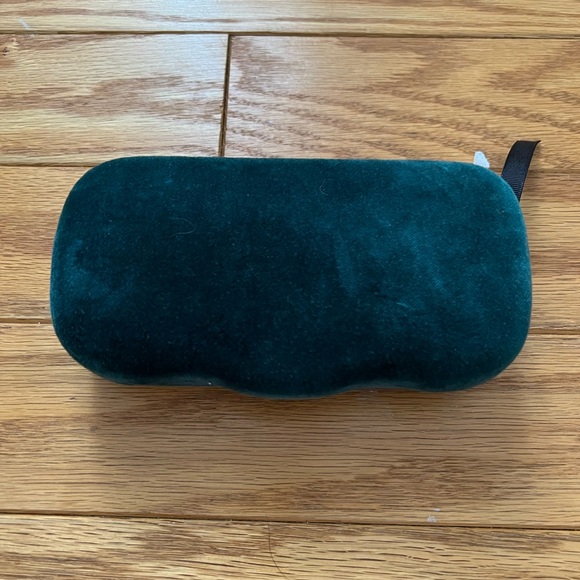 GUCCI OVERSIZED SUNGLASSES - Picture 2 of 7